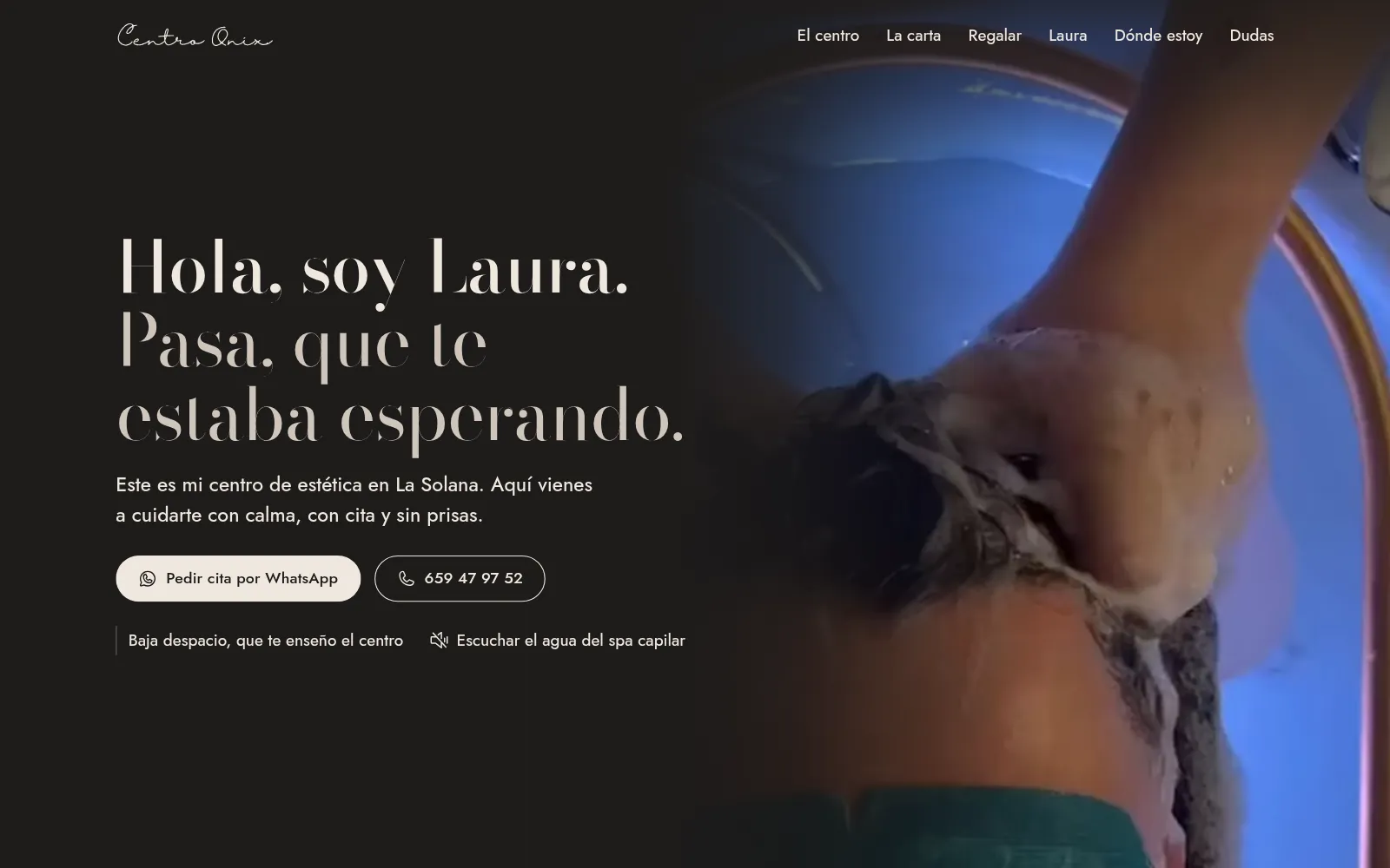 Captura de la web de Centro Ónix en el ordenador: «Hola, soy Laura. Pasa, que te estaba esperando.», con los botones para pedir cita por WhatsApp y para llamar